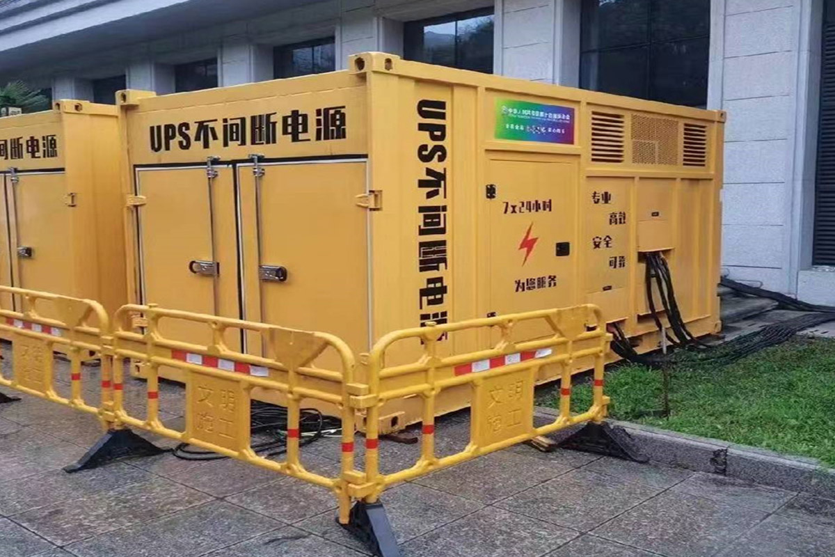 乌拉特中发电机租赁施工现场